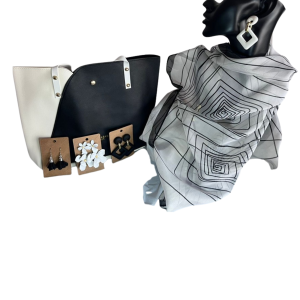 Combo Black and White